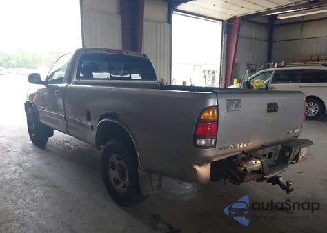 2001 Toyota Tundra Sr5 V8 из США, поврежденный, VIN 5TBKT44191S173811